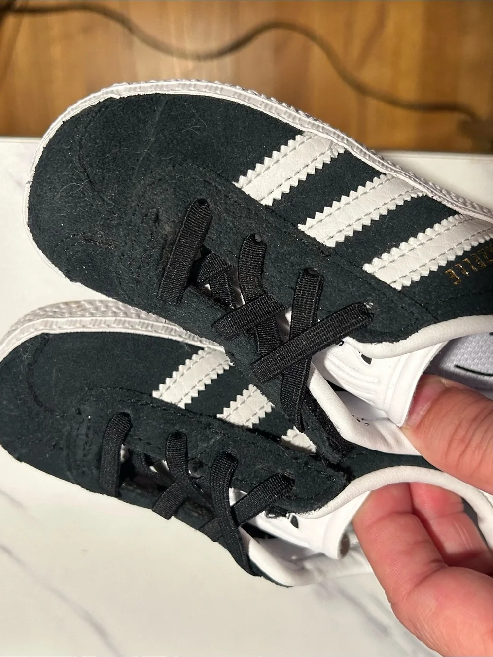 adidas no box